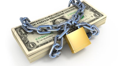 money_in_chain10382579XSmall.jpg 