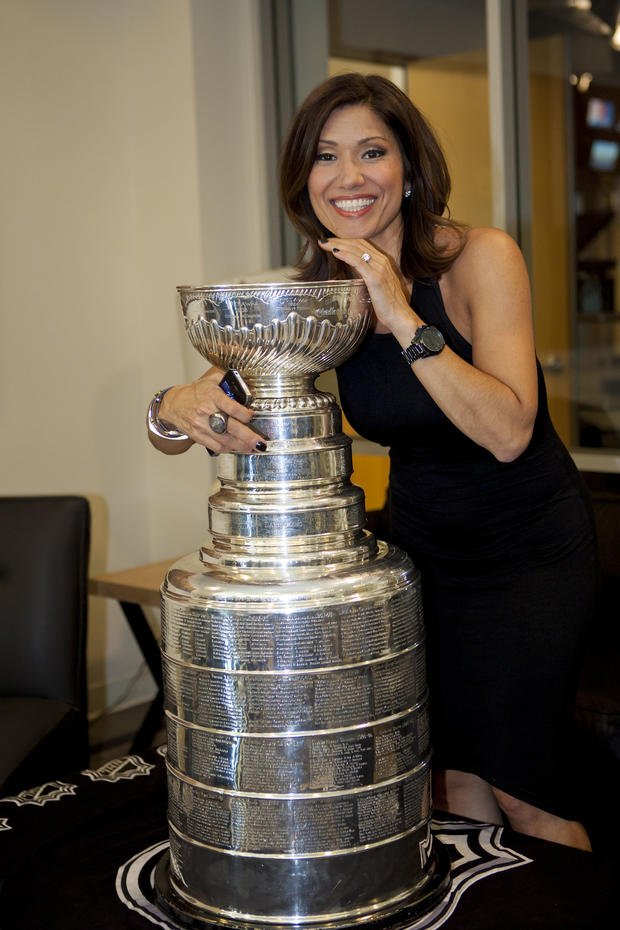amelia-with-stanley-cup.jpg 