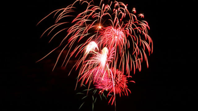 fireworks_ca_420_1.jpg 