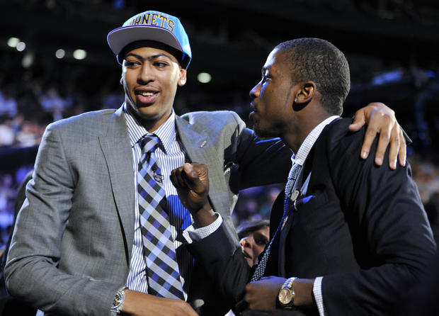 Anthony Davis is congratulated by former teammate Michael Kidd-Gilchrist 