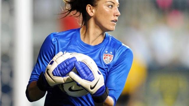 hope_solo_145370578.jpg 