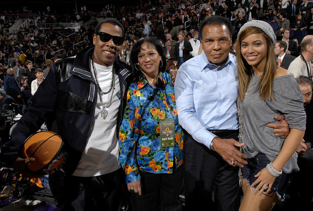 84813457-andrew-d-bernstein-muhammad-ali-and-singer-beyonce-knowles-with-a-guest-of-ali-and-rapper-jay-z.jpg 