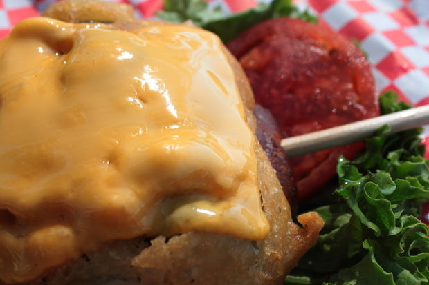 deep-fried-cheese-burger.jpg 
