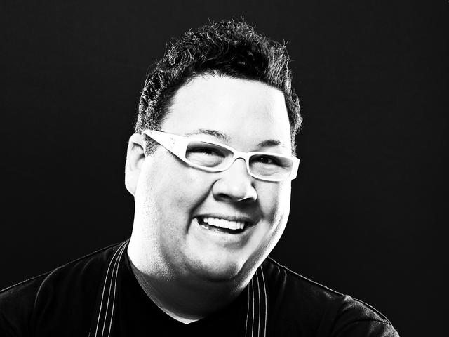 Lollapalooza: A Culinary Delight Thanks to Graham Elliot - CBS Chicago