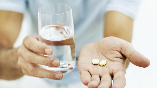 acetaminophen-ibuprofen-aspirin-tablets.jpg 