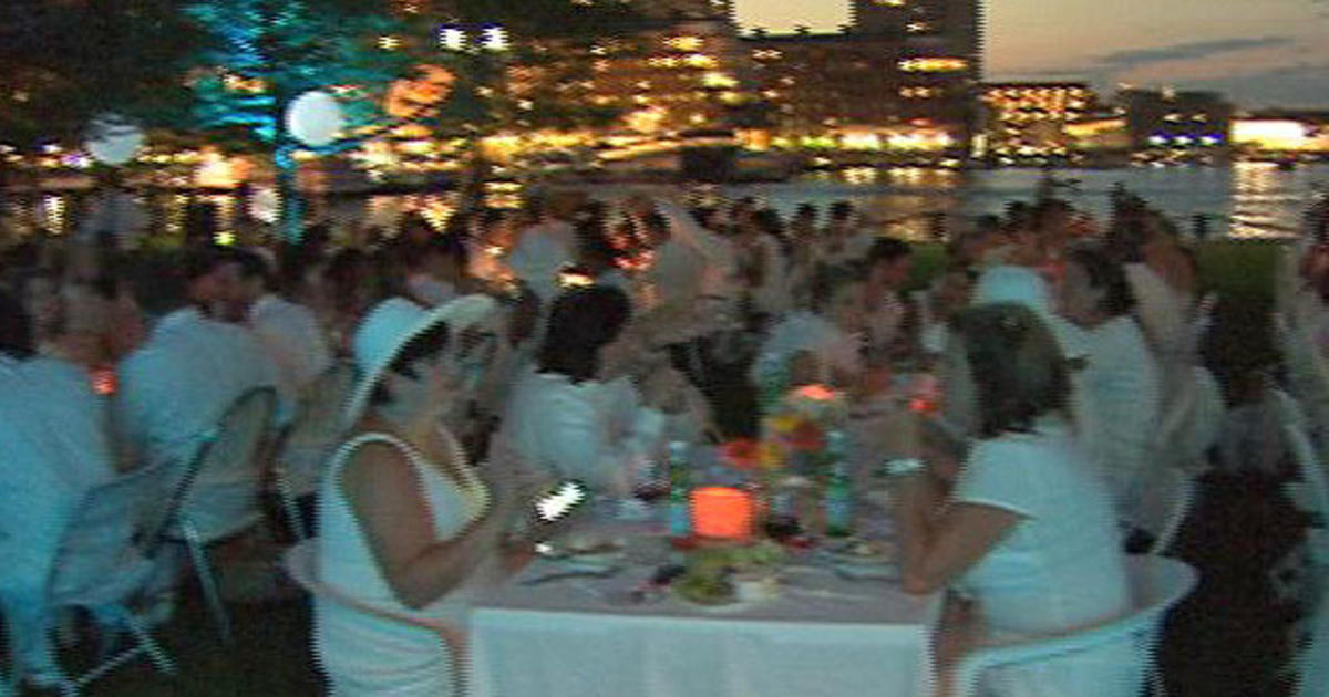 700 People Gather For 'Diner En Blanc' In Boston CBS Boston