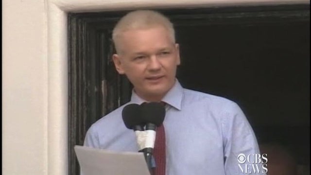 UTTMbrown_Assange082012.jpg 