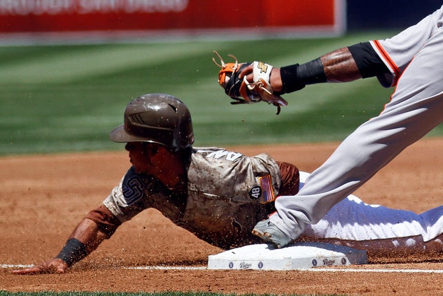  Alexi Amarista steals third  