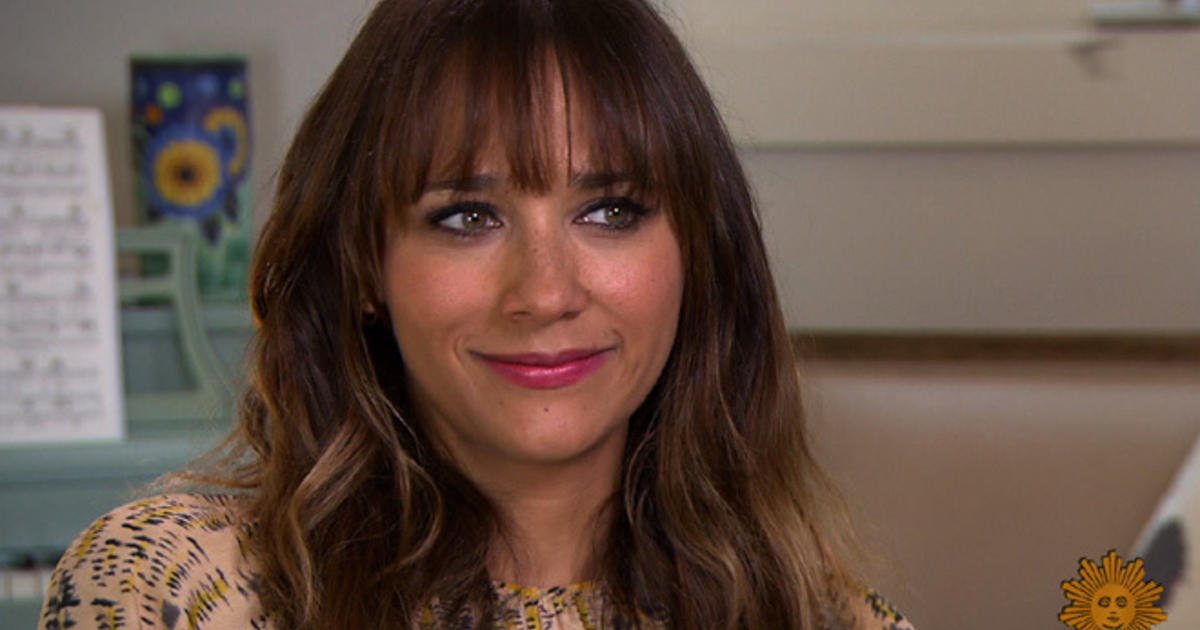 The It Crowd: Rashida Jones Loved Working With 'Tag's' All-Star Cast -  Hollywood Outbreak