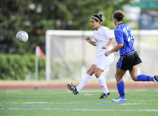 2011 Macalester Women Soccer hosts Luther - Copyright Christopher Mitchell 