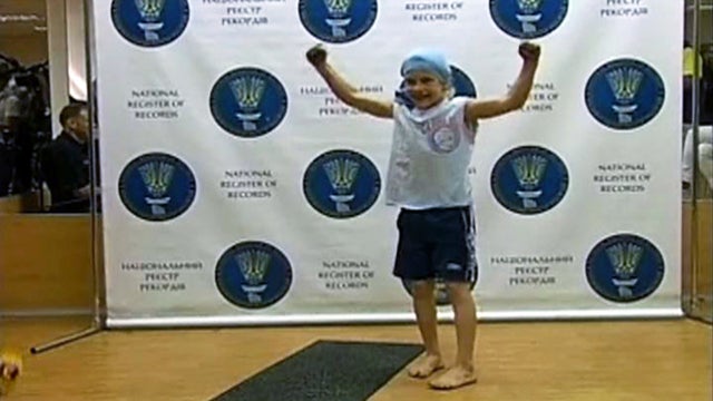 7-year-old does 4,000 push-ups, sets record 