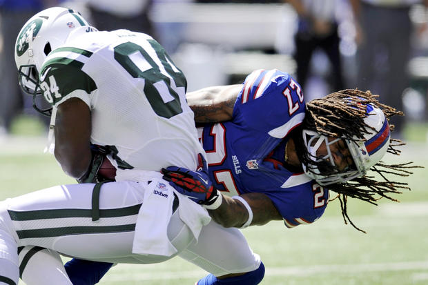 Stephon Gilmore tackles Stephen Hill  