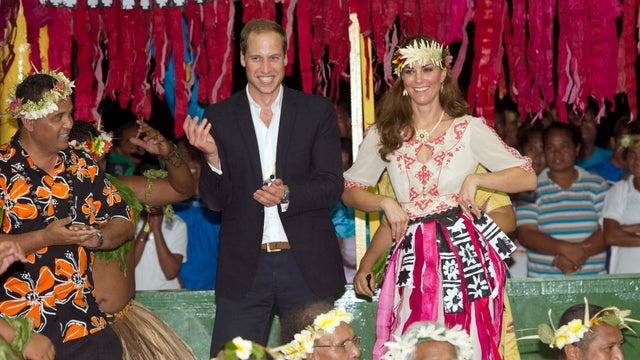 Prince William and Kate dance with Tuvalu locals 