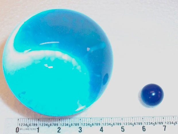 water balz, water-expanding ball 