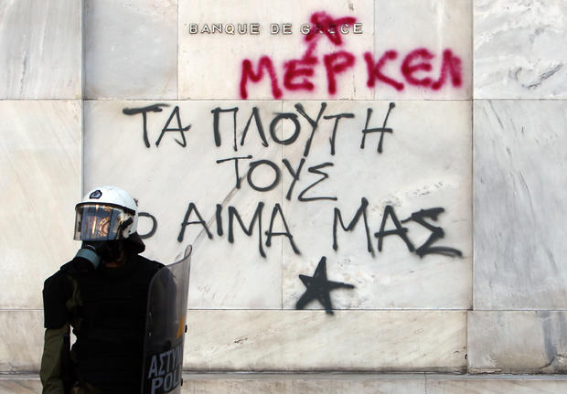29-GreeceProtestCrisis.jpg 