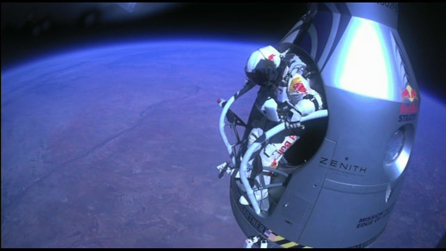 SKYDIVER_EARTH5_1.jpg 