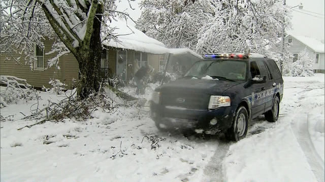 Superstorm Sandy snowfall shuts down W. Va. town 