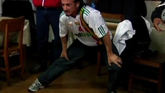 Sean Penn plays soccer with Bolivian president 