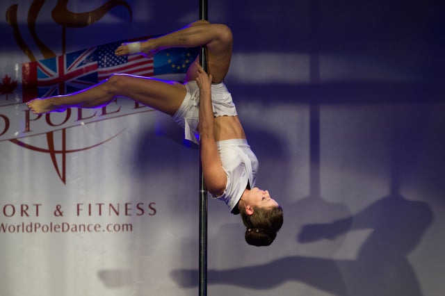 14-PoleDancing2012.jpg 