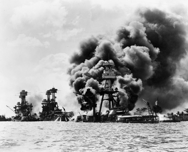NARA_PEARL_HARBOR_SINKING_SHIPS.png 
