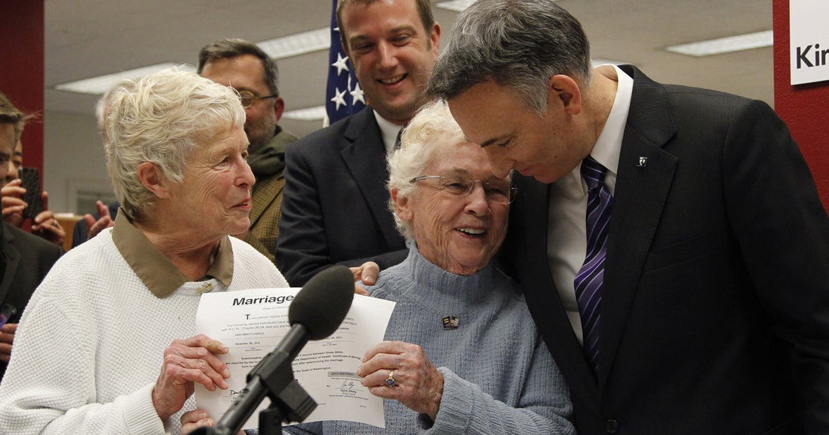 Gay couples get marriage licenses in Washington state - CBS News