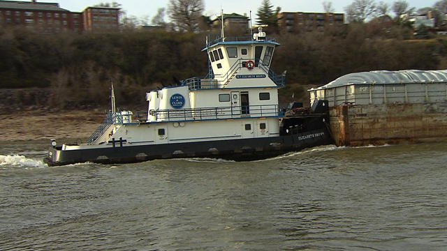 121207-barges.jpg 