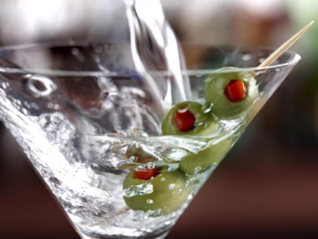 martini and olives 