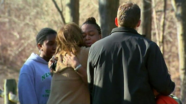 Officers assigned to families of Conn. shooting victims 