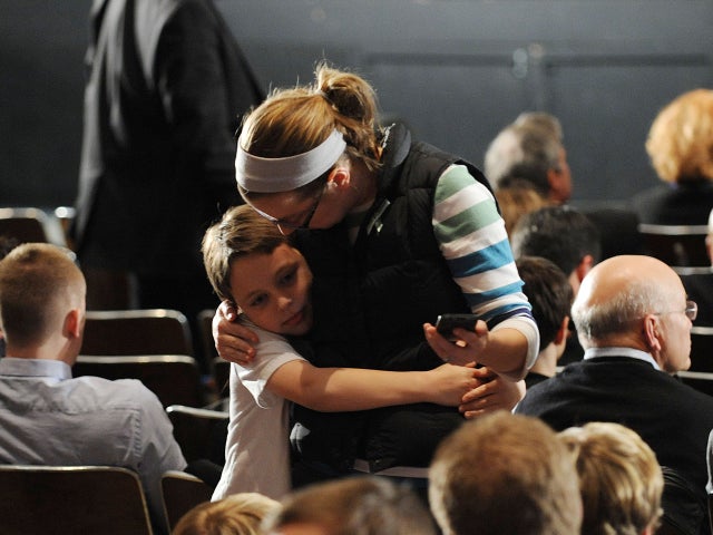 newtown, connecticut, shooting, memorial, vigil 