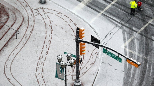 Winter weather smacks U.S.