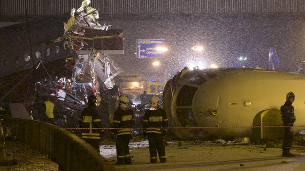 Plane crash in Moscow kills 4 