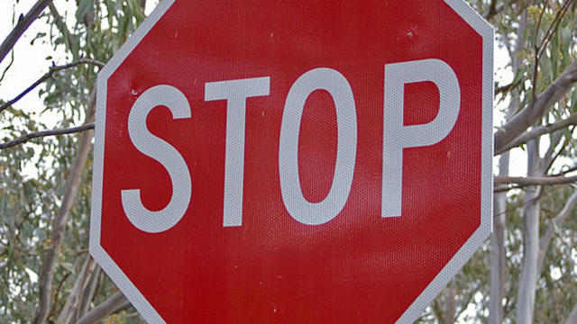 stop-sign.jpg 