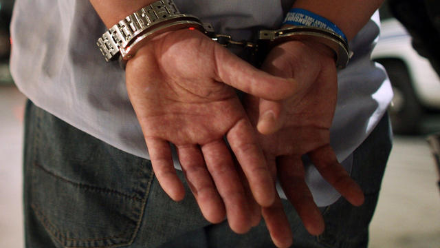 handcuffs.jpg 