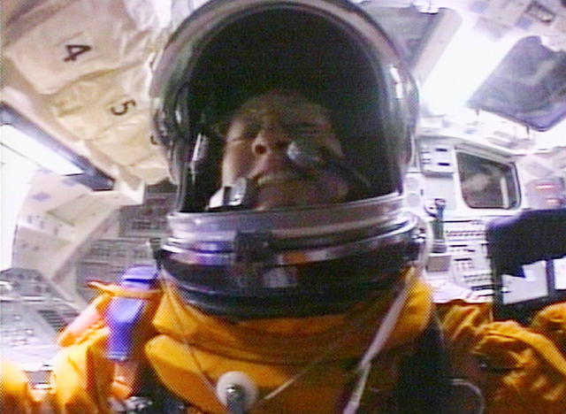 recovery of challenger astronauts