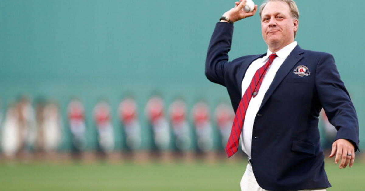 Curt Schilling's bloody sock sells for $92,613