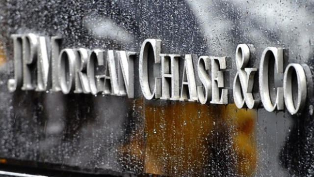 JPMorgan Chase ordered to fix controls tied to $6 billion loss 