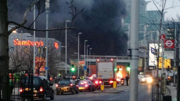 Helicopter crashes in south London 