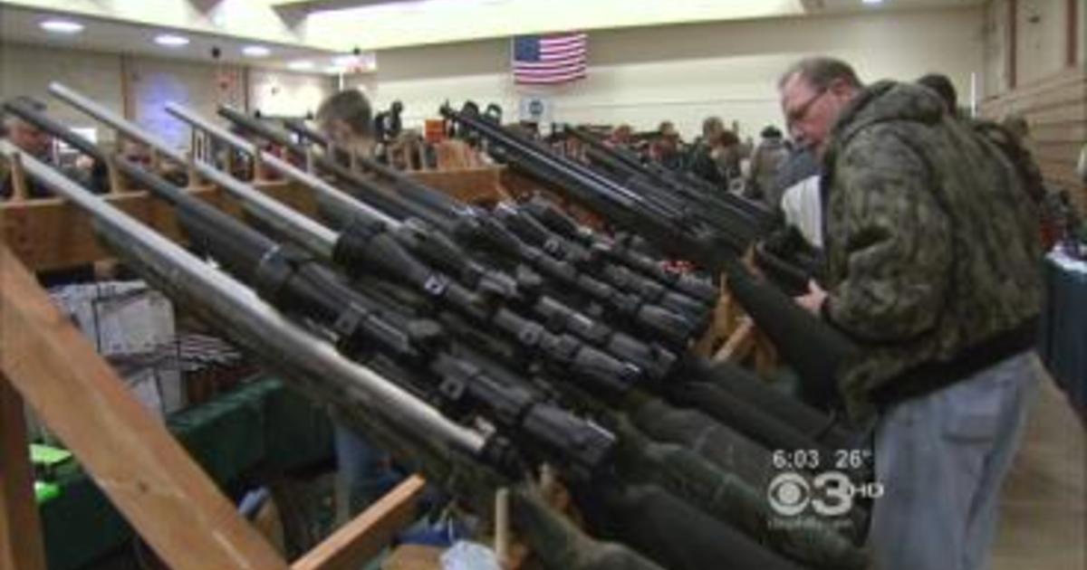 Philadelphia Gun Show Visitors WeighIn On Gun Control Debate CBS