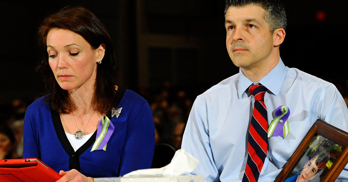 Newtown families hope massacre transforms nation - CBS News