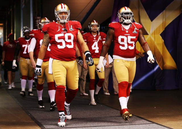 Niners_walk_out_160613826.jpg 