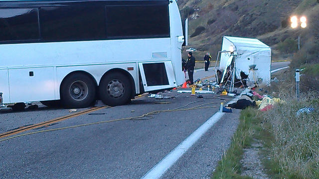 mentone-bus-crash-2.jpg 