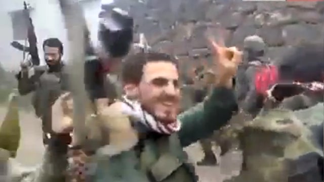 syria_soldiers_dance_AP155130471094.jpg 