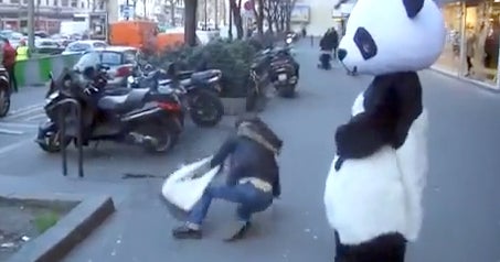 Two costumed moments that lack rhyme or reason - CBS News