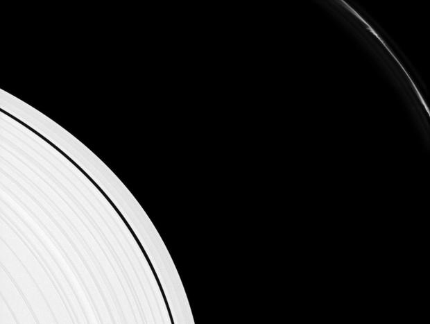 Saturn-Moon-3.jpg 