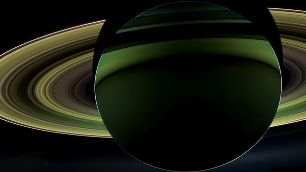 Spectacular raw images of Saturn's moons 