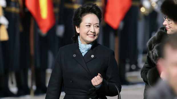 Peng Liyuan: China's first lady of fashion 