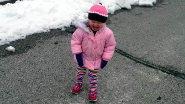 Little girl's infectious laugh 