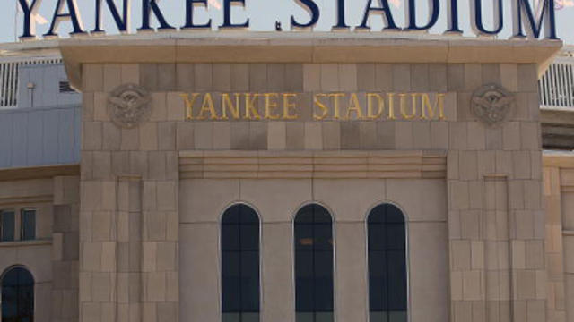 yankee-stadium-exterior-sign.jpg 