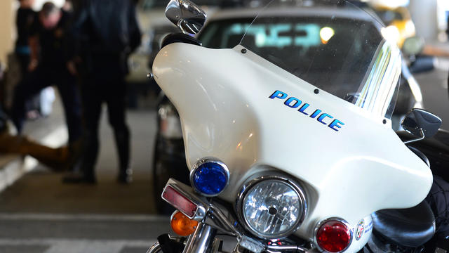 motorcycle-police.jpg 