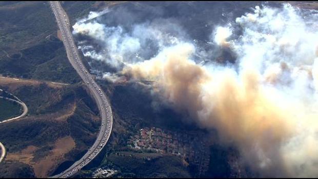 camarillo-fire-101-freeway.jpg 